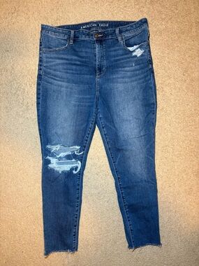American Eagle Outfitters Women’s Distressed Dark Blue Skinny Jeans size 18Short